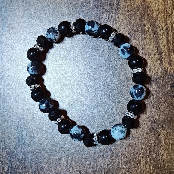 ❌SOLD❌ Bundle of 4 Glass Bead Bracelets - Picture 8 of 13